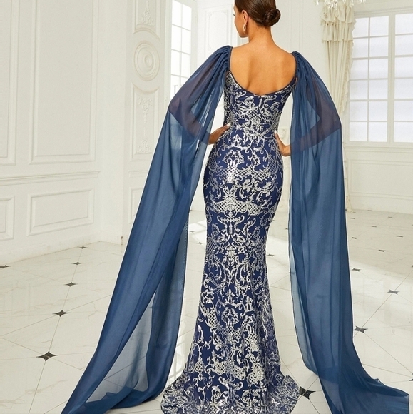 Retro, Draped Sleeves,  Contrast Sequined, Backless,  Gown - Picture 10 of 16